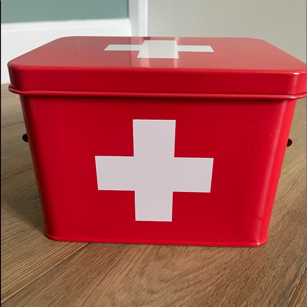 Vintage inspired first aid tin box